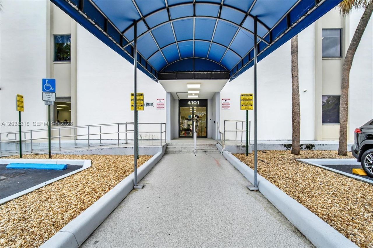 4101 NW 4th St, Plantation, FL 33317 Photo