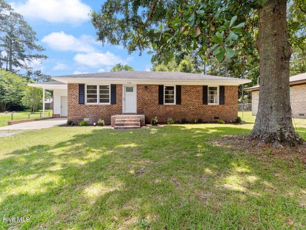 745 W Burkhead Street , Whiteville, NC 28472