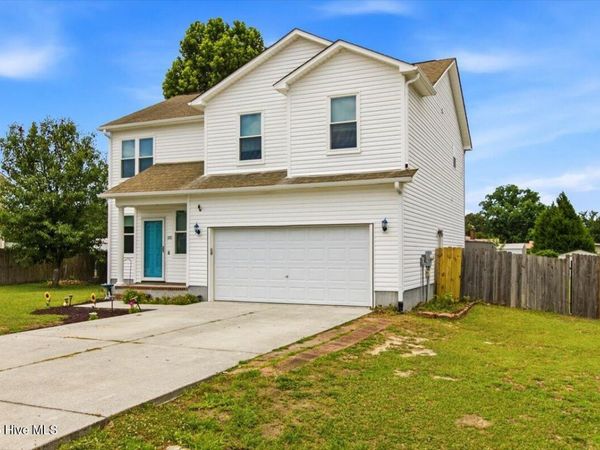 103 Briar Hollow Drive , Jacksonville, NC 28540
