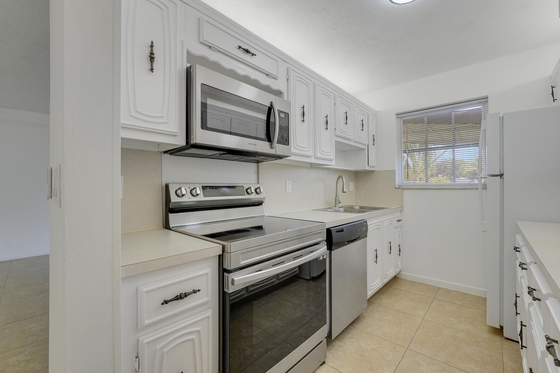 1142 W Circle Ter Terrace W, Unit C, Delray Beach, FL 33445 Photo