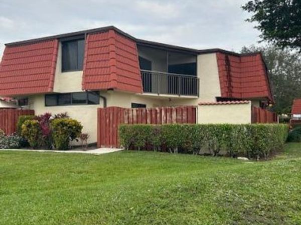 3896 Victoria Drive, West Palm Beach, FL 33406