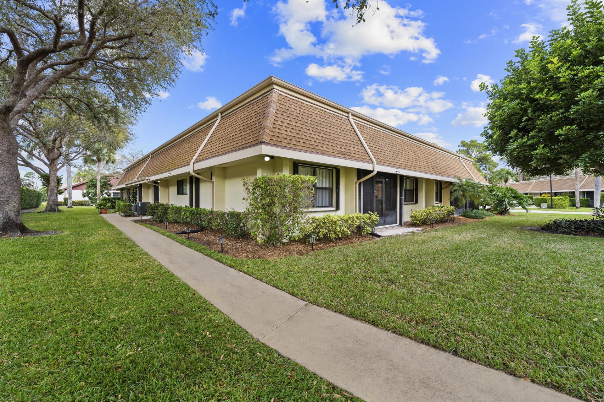 109 Half Moon Circle, Unit C, Jupiter, FL 33458 Photo