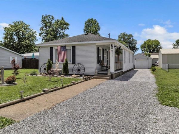 911 S Second Street, Boonville, IN 47601