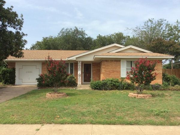 1201 Travis Street, Garland, TX 75040