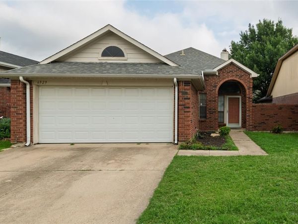 6929 Aston Drive, North Richland Hills, TX 76182
