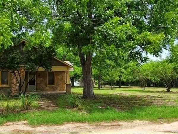 418 N 4th Street W, Clyde, TX 79510