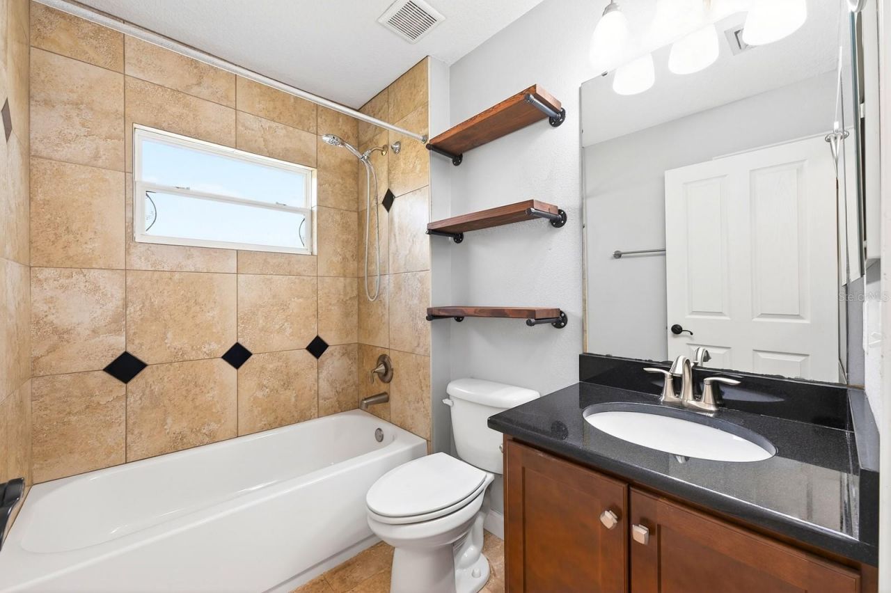 116 W 5th Street , Chuluota, FL 32766 Photo