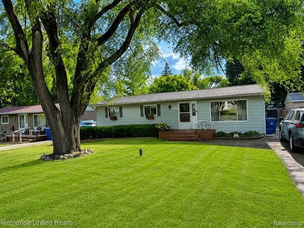 4861 Allingham Drive , White Lake Twp, MI 48383
