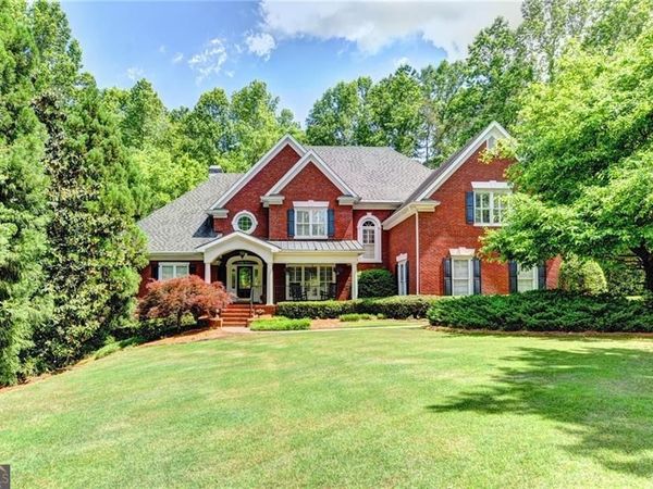 7040 Laurel Oak Drive, Suwanee, GA 30024