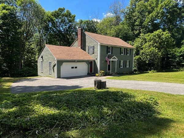 10 Garrison Heights Drive, Oxford, MA 01540