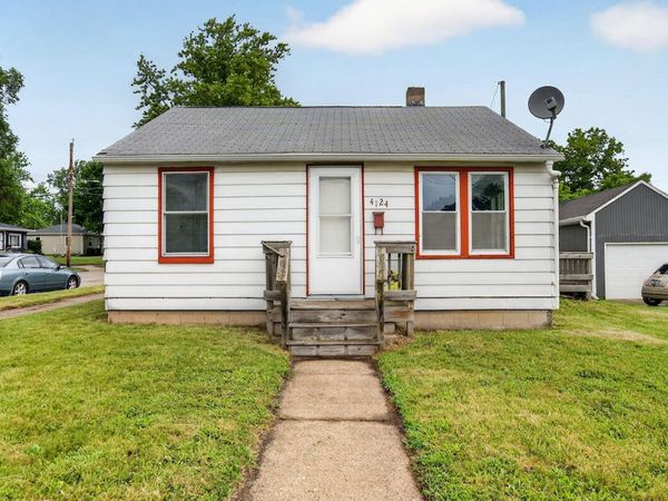 4124 21st St, Racine, WI 53405