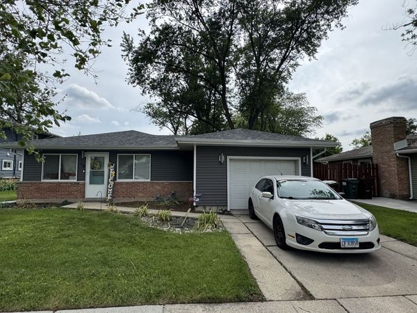 16 W Rocket Circle, Park Forest, IL 60466