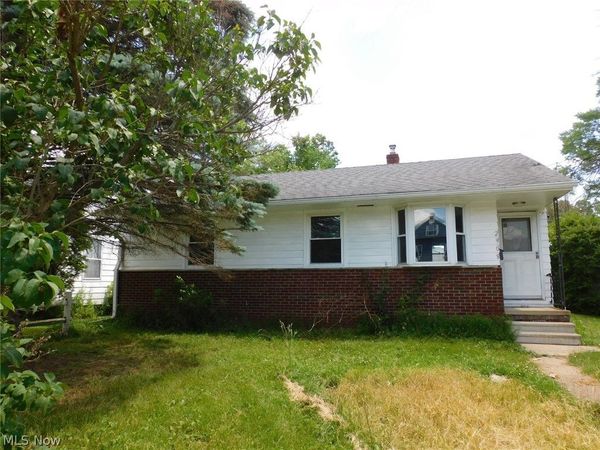 2908 Columbus Avenue , Ashtabula, OH 44004