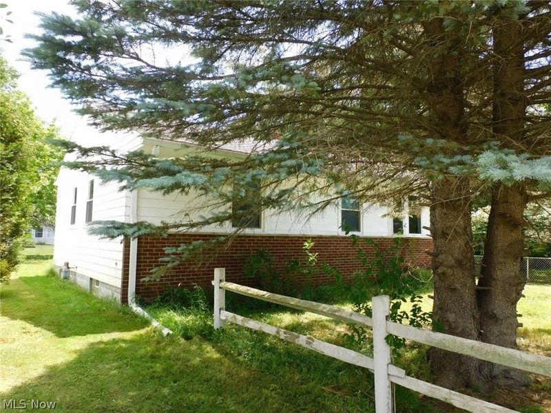 2908 Columbus Avenue , Ashtabula, OH 44004 Photo 3
