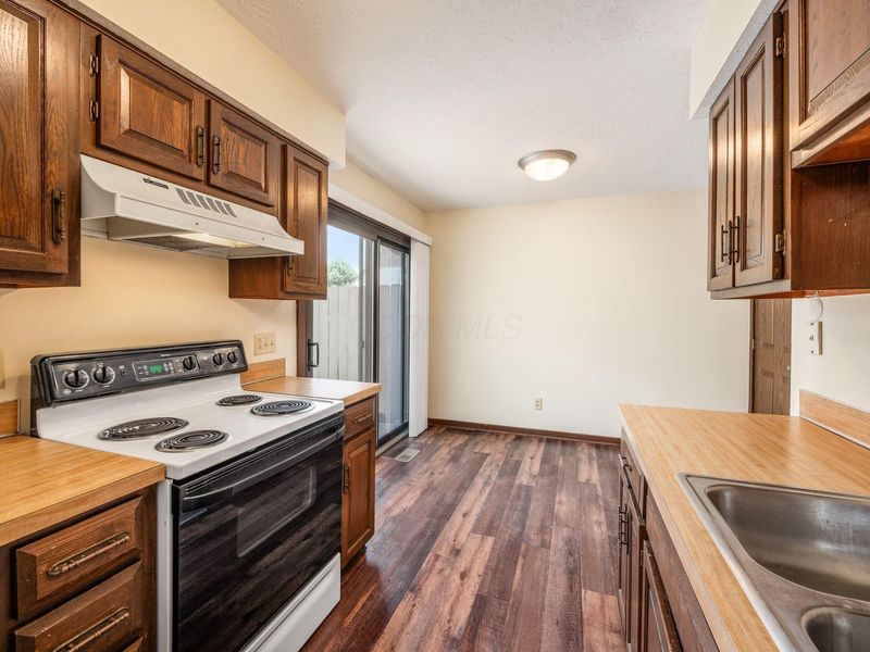 424 Edinburgh Road , Dublin, OH 43017 Photo 10