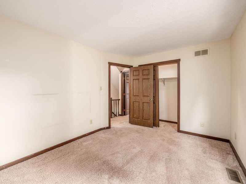 424 Edinburgh Road , Dublin, OH 43017 Photo 12