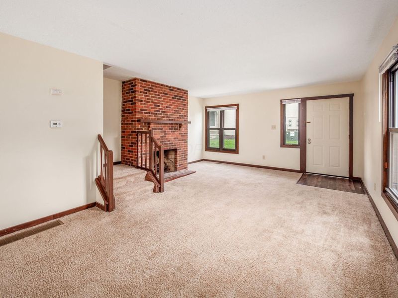 424 Edinburgh Road , Dublin, OH 43017 Photo 3