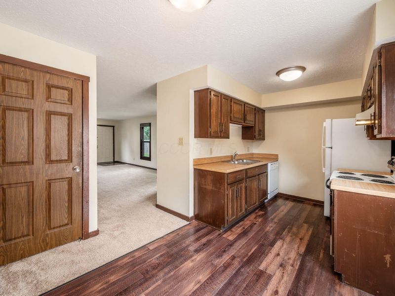 424 Edinburgh Road , Dublin, OH 43017 Photo 7
