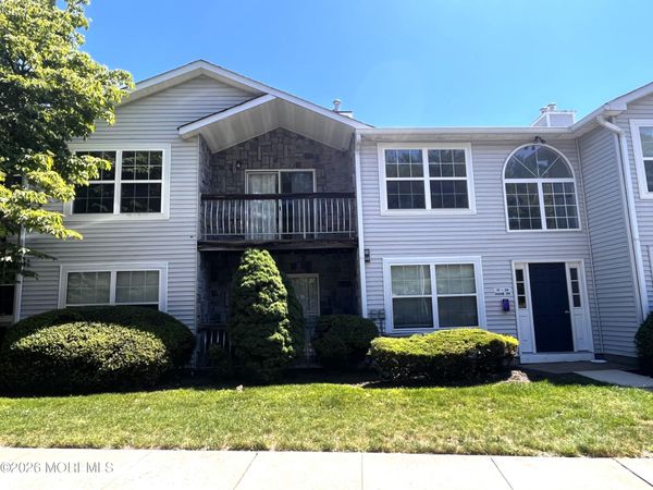 18 Diane Drive, Unit 18, Tinton Falls, NJ 07753