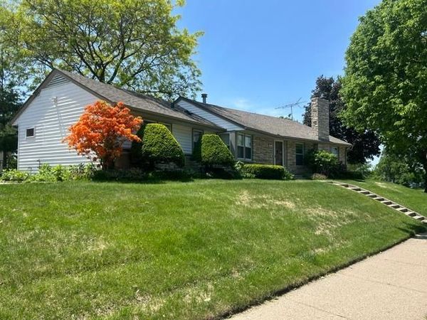5501 Woodlawn Boulevard, Minneapolis, MN 55417