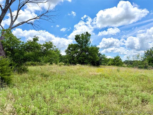 Pueblo Drive, Ardmore, OK 73401