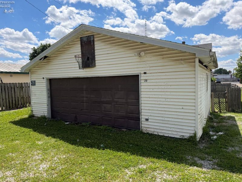 211 Woodbine Street, Willard, OH 44890 Photo 5