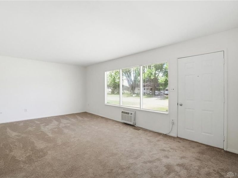 1031 Reid Avenue, Xenia, OH 45385 Photo 2