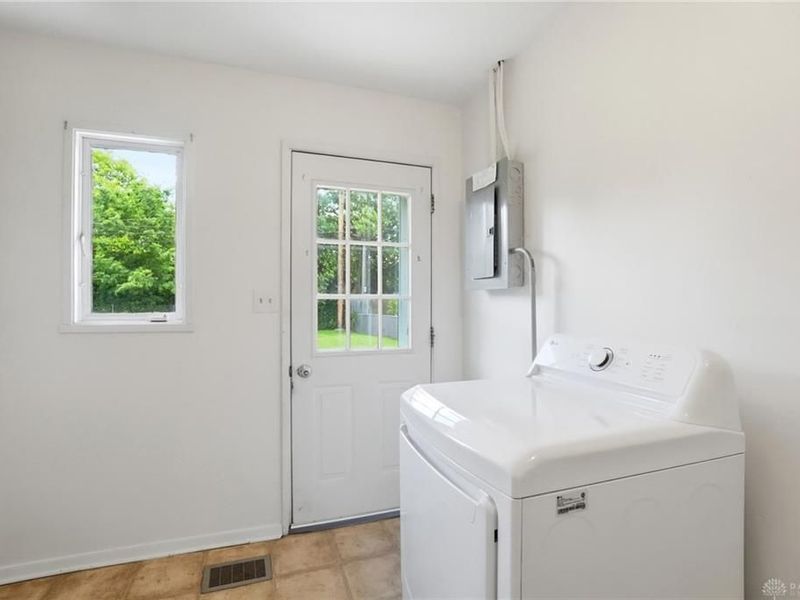 1031 Reid Avenue, Xenia, OH 45385 Photo 8