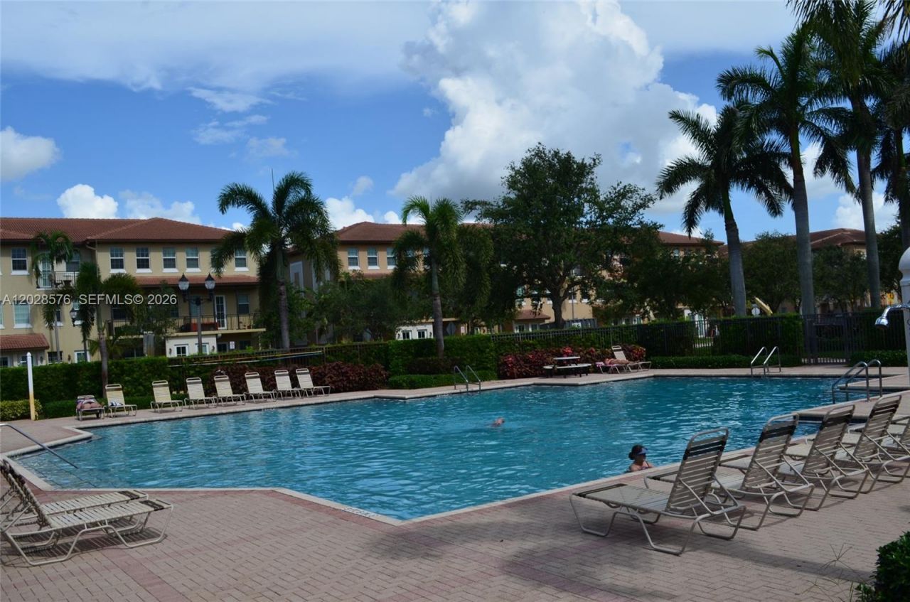 1524 SW 147th Ave, Unit 1524, Pembroke Pines, FL 33027 Photo