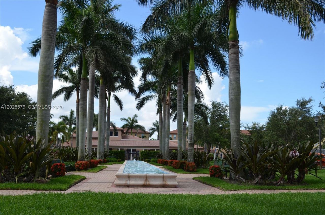 1524 SW 147th Ave, Unit 1524, Pembroke Pines, FL 33027 Photo