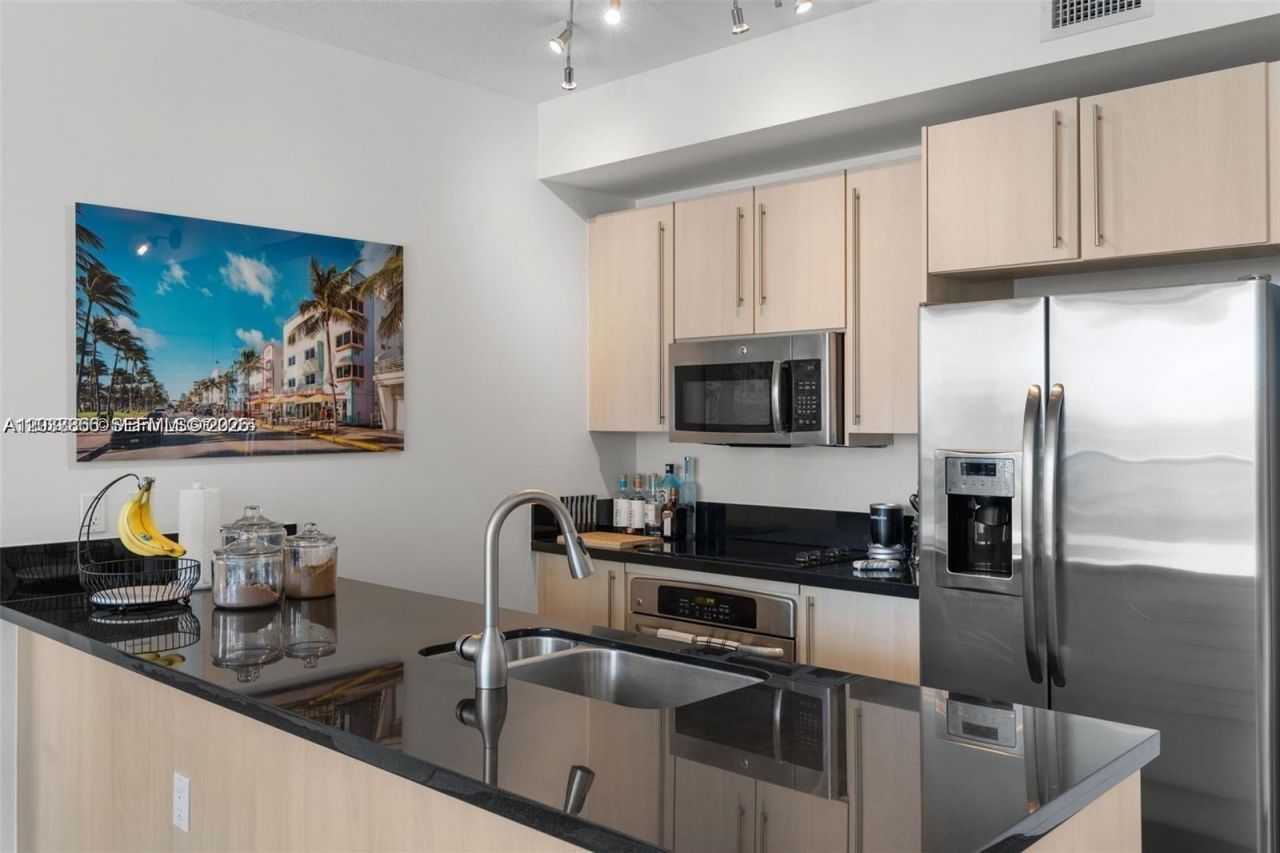 79 SW 12th St , Unit 2204-S, Miami, FL 33130 Photo