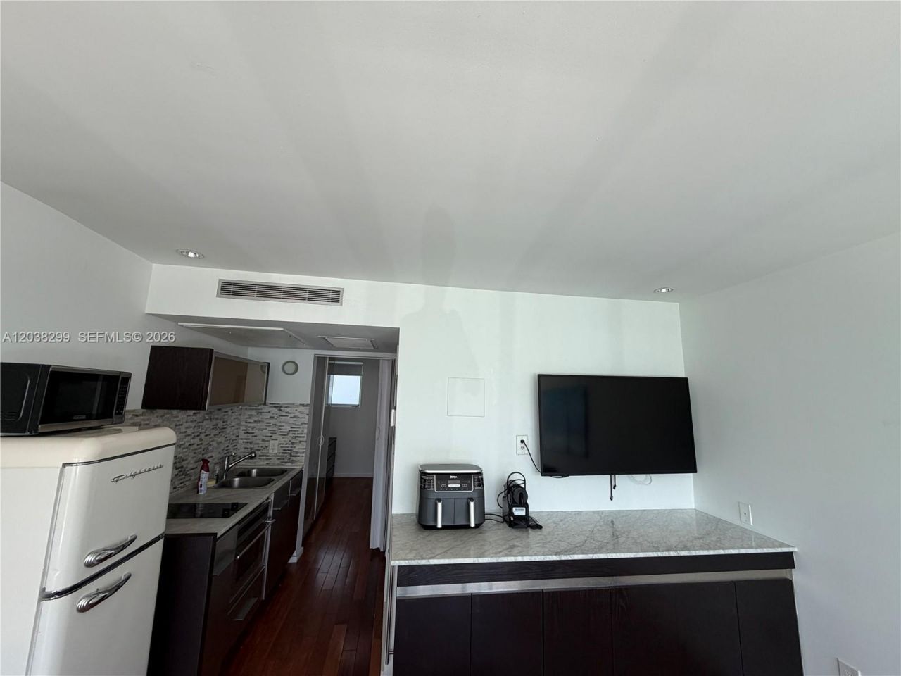 1601 West Ave, Unit 212, Miami Beach, FL 33139 Photo