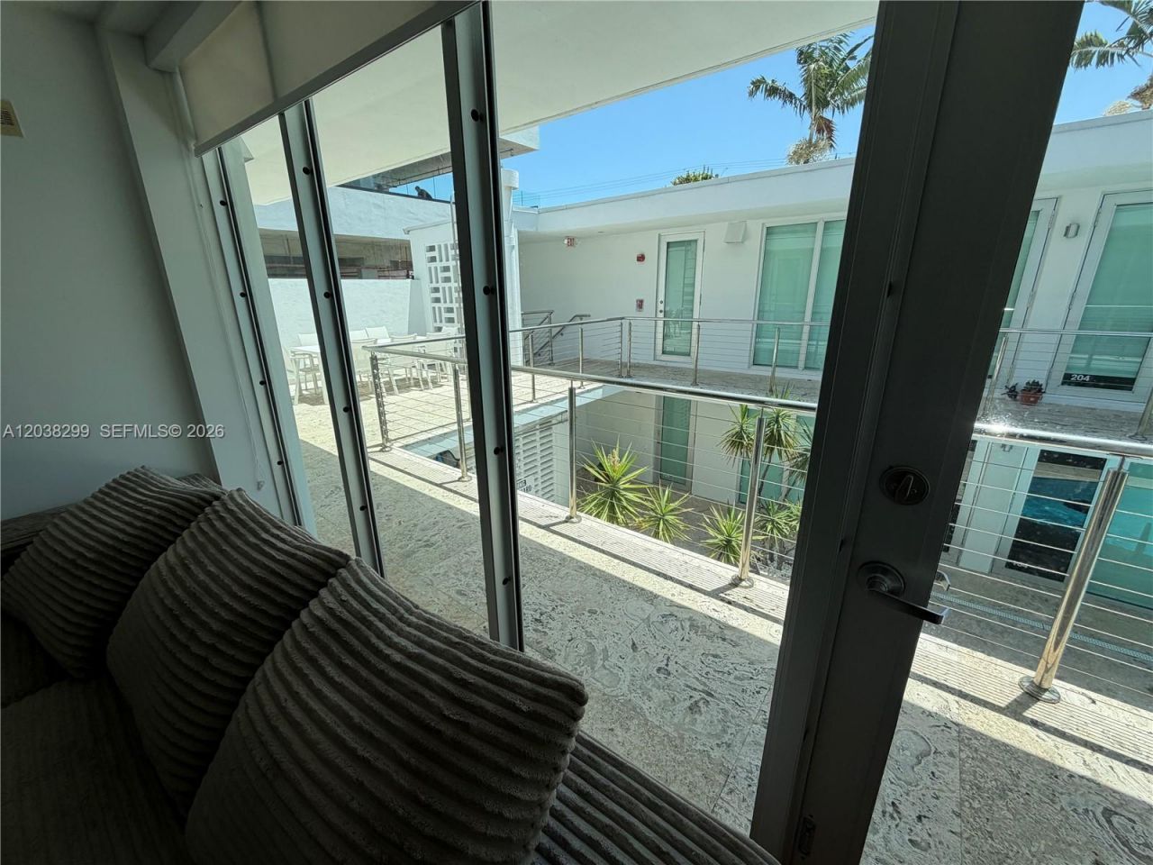 1601 West Ave, Unit 212, Miami Beach, FL 33139 Photo