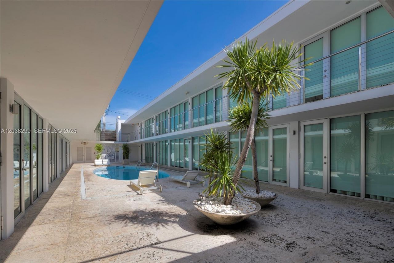 1601 West Ave, Unit 212, Miami Beach, FL 33139 Photo