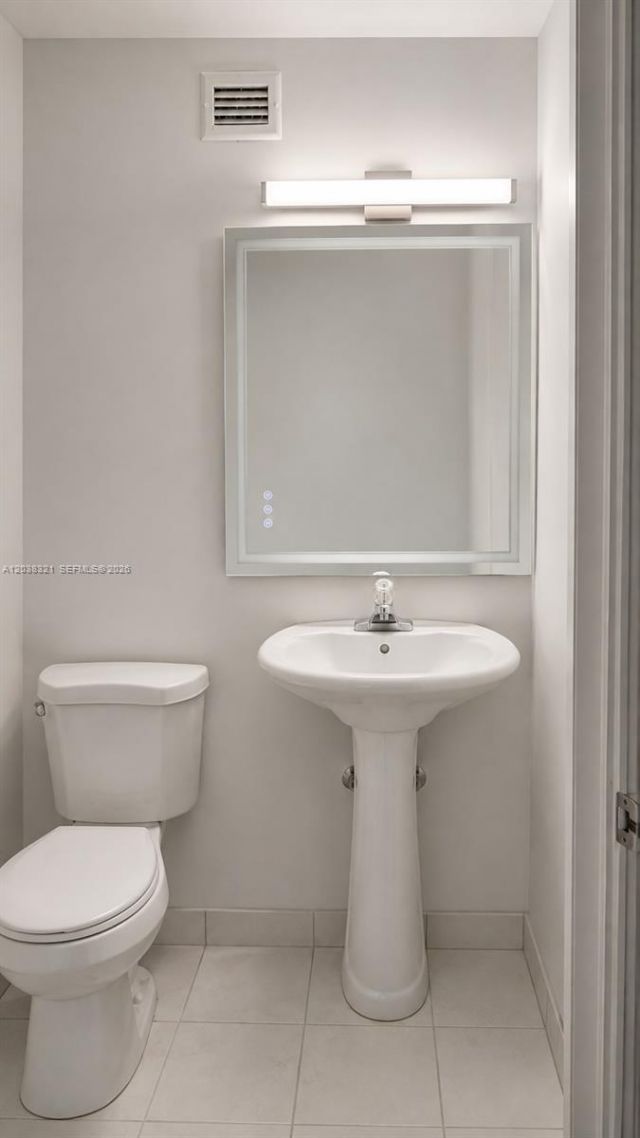 801 Brickell Bay Dr, Unit 364, Miami, FL 33131 Photo