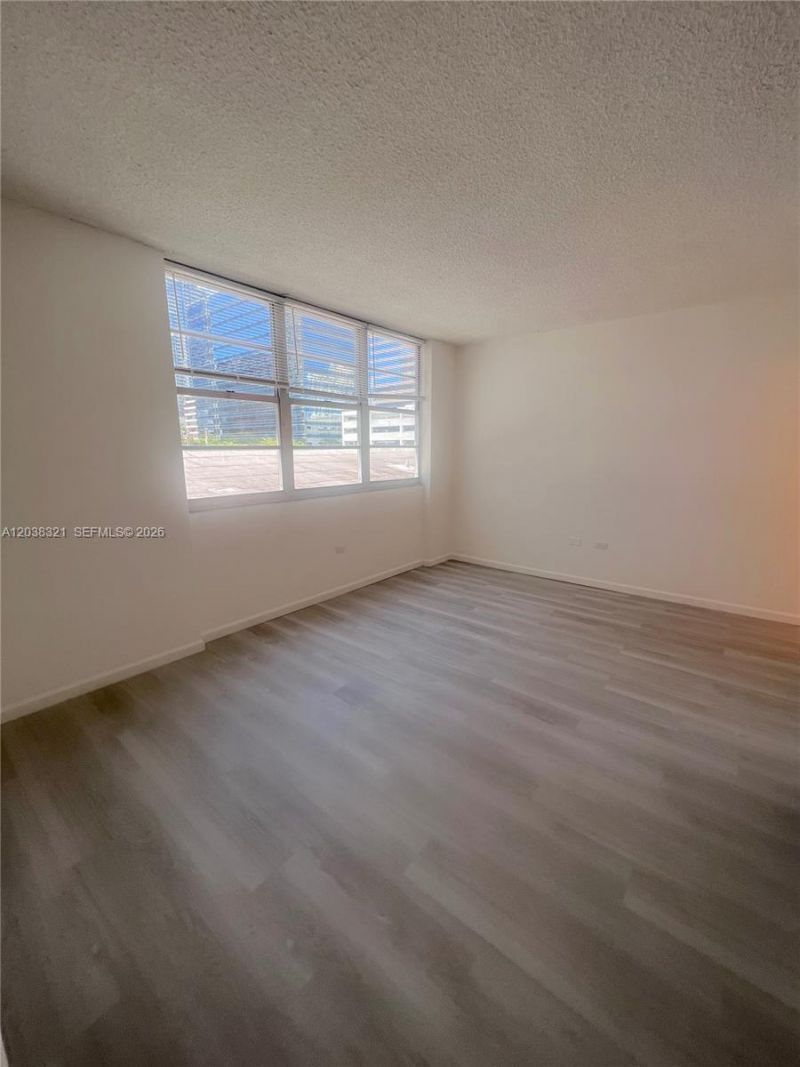 801 Brickell Bay Dr, Unit 364, Miami, FL 33131 Photo
