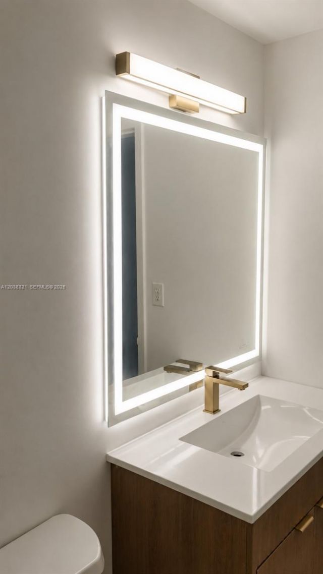 801 Brickell Bay Dr, Unit 364, Miami, FL 33131 Photo