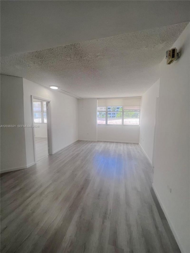 801 Brickell Bay Dr, Unit 364, Miami, FL 33131 Photo