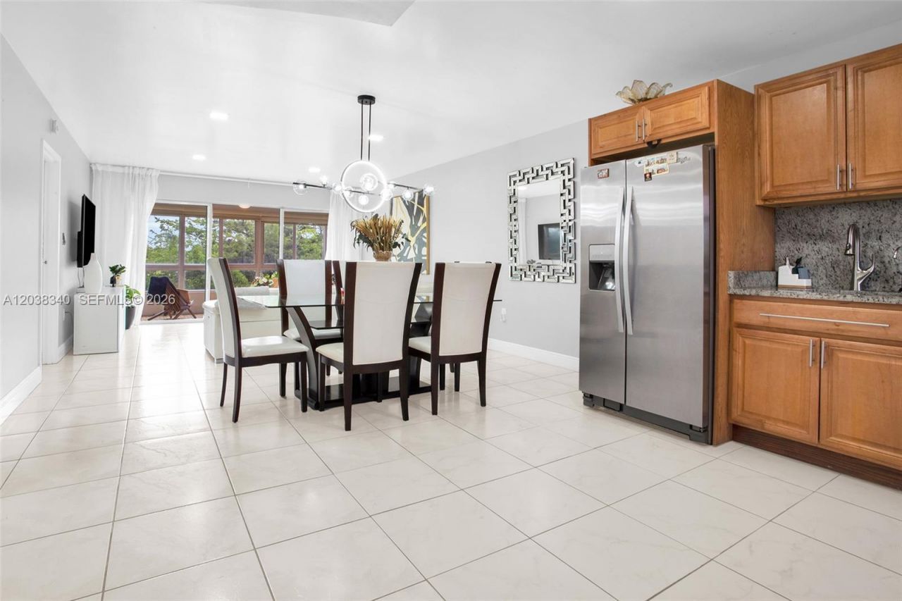 8331 Sands Point Blvd , Unit C308, Tamarac, FL 33321 Photo