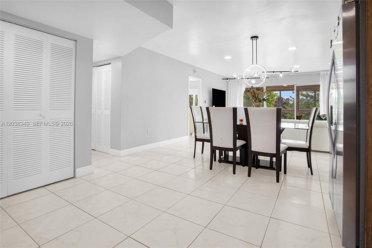 8331 Sands Point Blvd , Unit C308, Tamarac, FL 33321 Photo