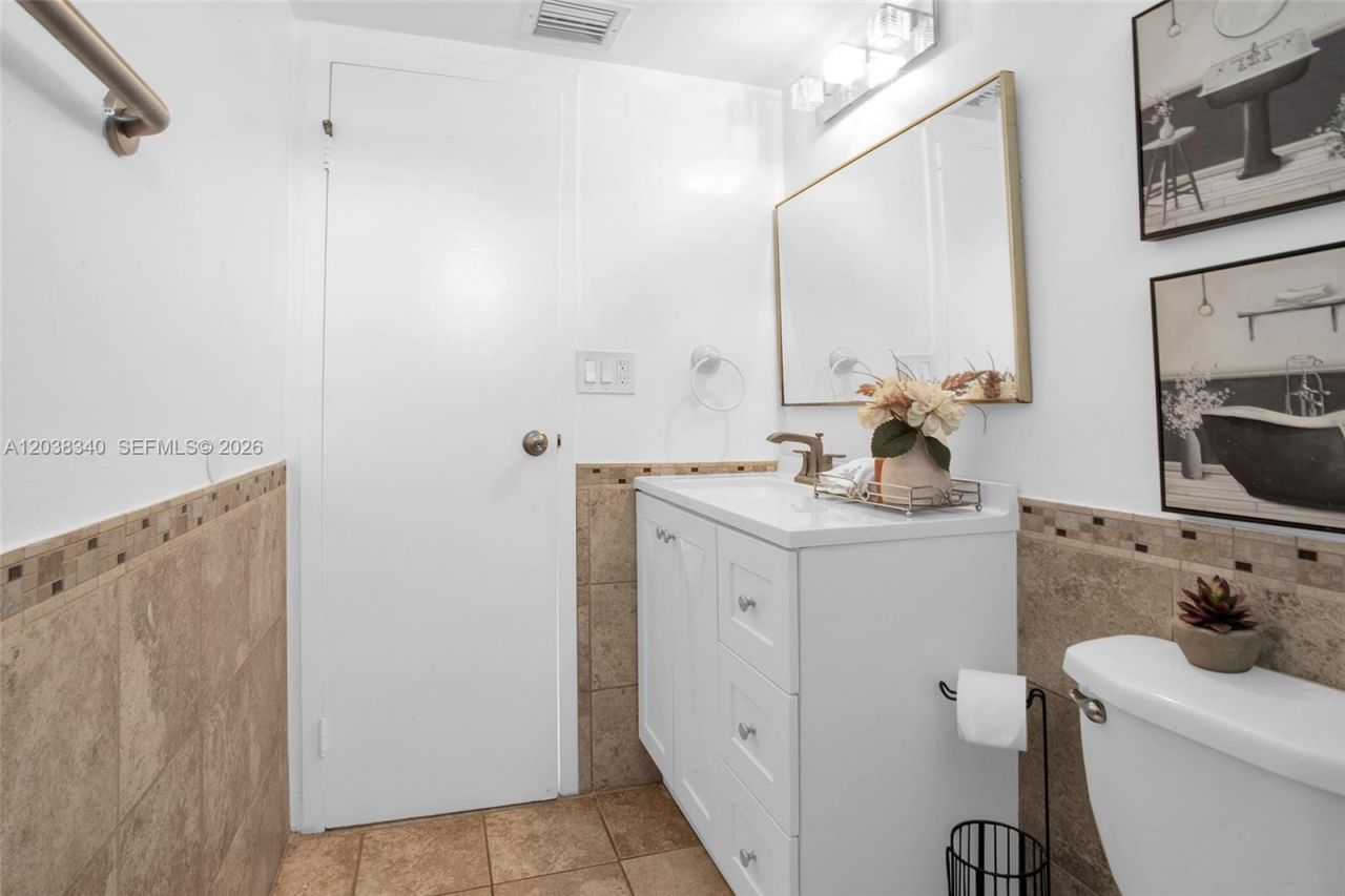 8331 Sands Point Blvd , Unit C308, Tamarac, FL 33321 Photo