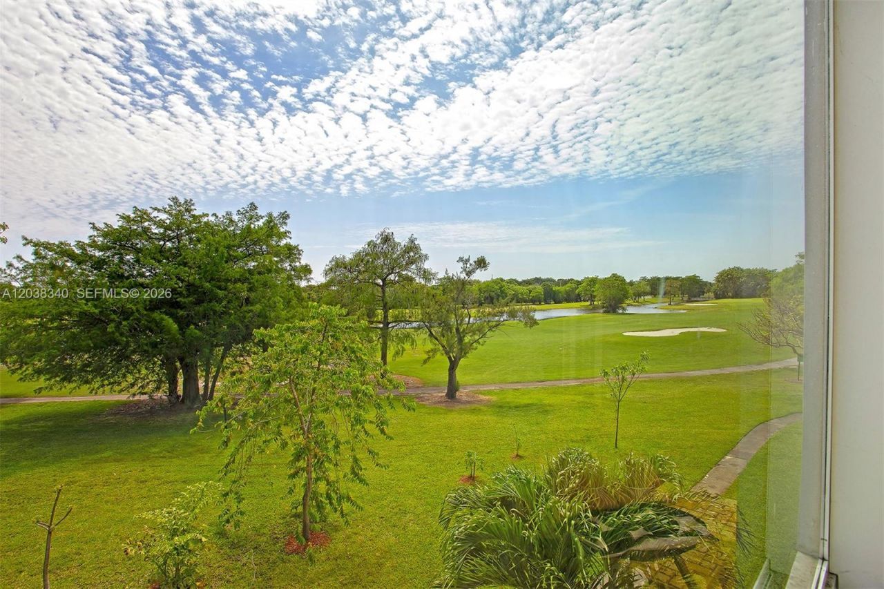 8331 Sands Point Blvd , Unit C308, Tamarac, FL 33321 Photo