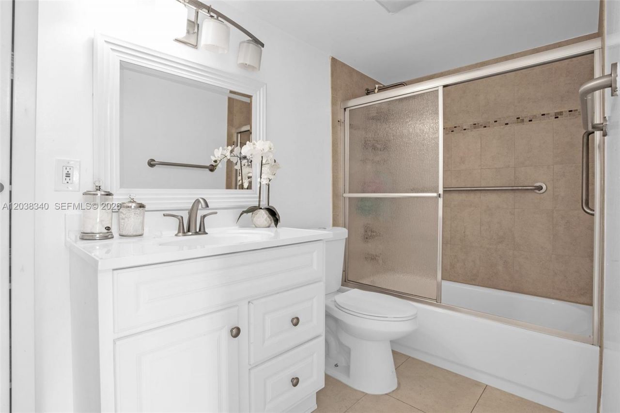 8331 Sands Point Blvd , Unit C308, Tamarac, FL 33321 Photo