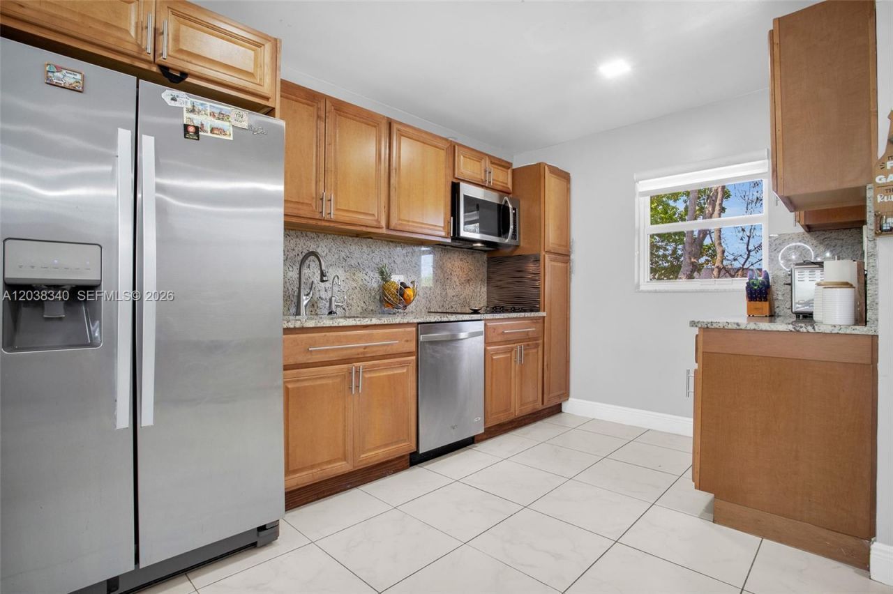 8331 Sands Point Blvd , Unit C308, Tamarac, FL 33321 Photo