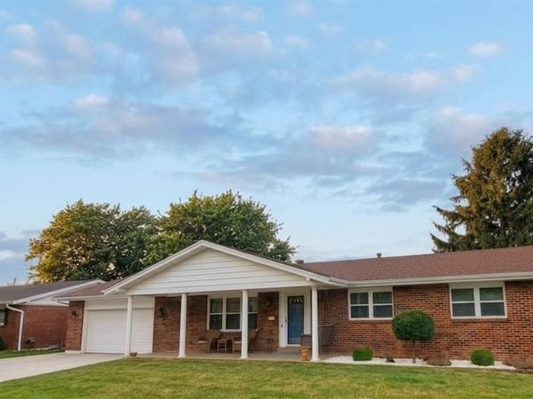 1641 Tamarack Drive, St Charles, MO 63301