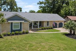 5908 Commonwealth Circle photo 4