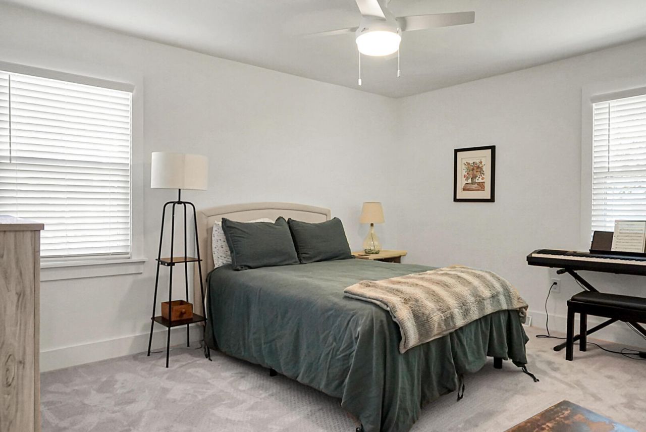 5908 Commonwealth Circle Photo 31