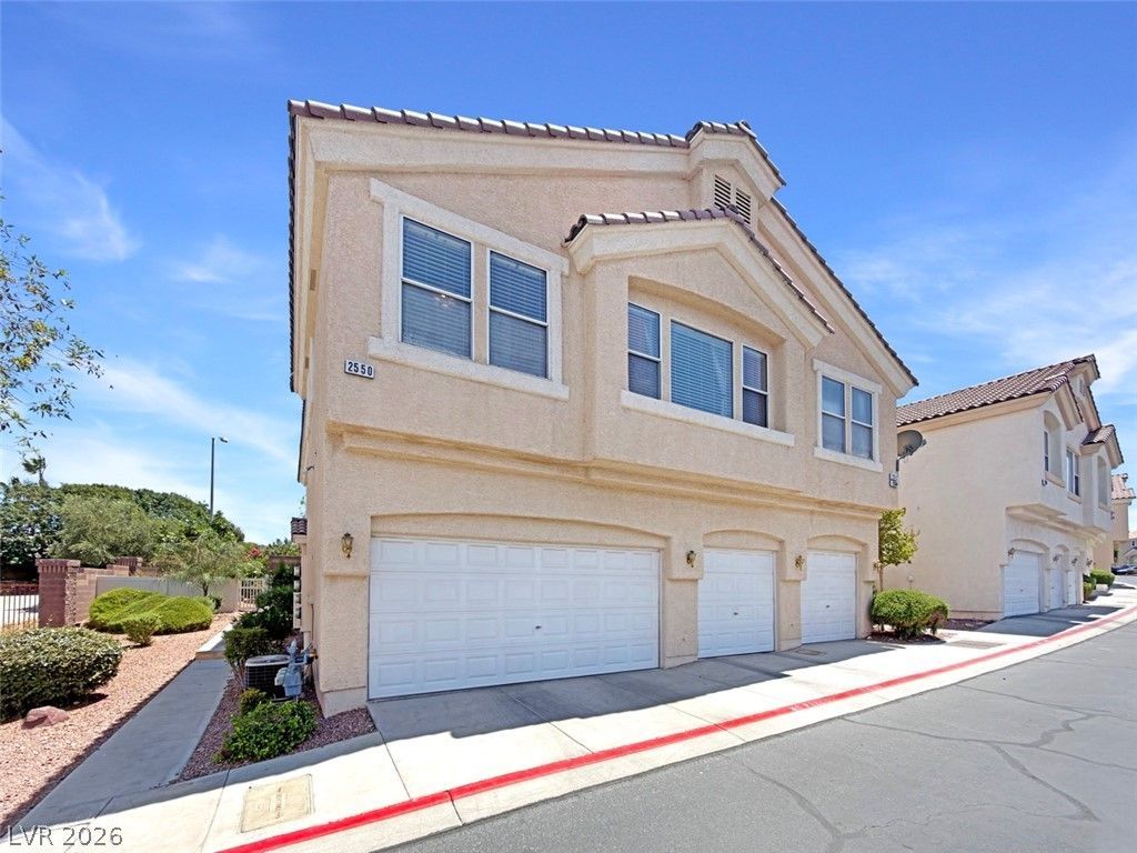 2554 Alias Smith Drive, Henderson, NV 89002 Main Photo