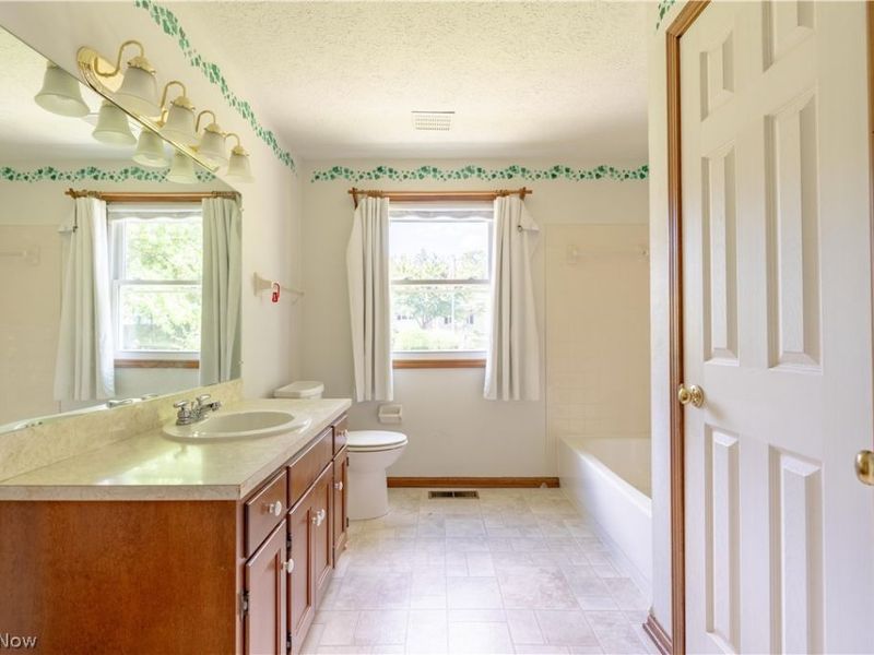 8142 Walter Street NW, Massillon, OH 44646 Photo 15