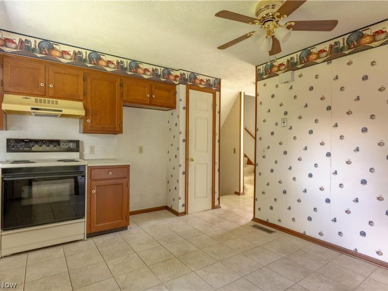 8142 Walter Street NW, Massillon, OH 44646 Photo 5